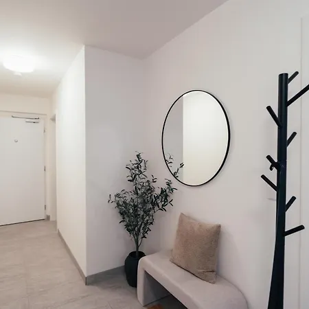 Lägenhet Stylish 110m2 Near Center *
