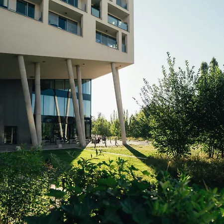 Stylish 110m2 Near Center Lägenhet